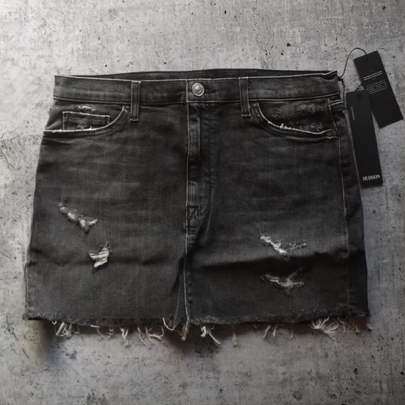 NWT Hudson Black Denim Mini Skirt - Picture 2 of 11